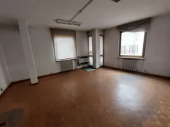 #2638352 Ampio ufficio in edificio residenziale