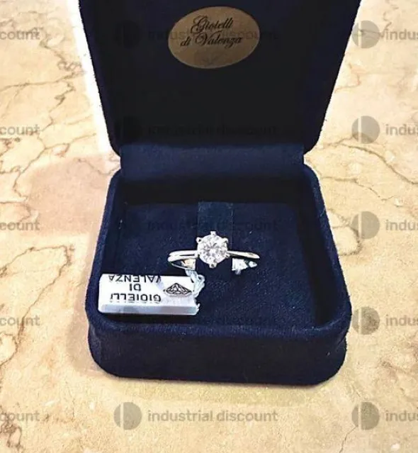 24#8694 Anello solitario 6 punte