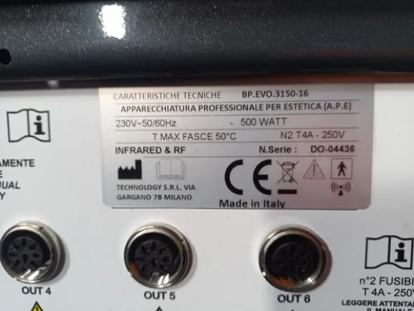 1#6889 Apparecchiatura professionale per estetica