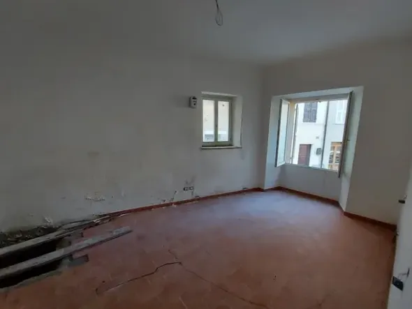 #19779 Appartamento in centro storico, attualmente ufficio con possibilità di cambio d’uso in residenziale