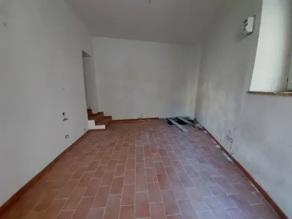 #19779 Appartamento in centro storico, attualmente ufficio con possibilità di cambio d’uso in residenziale