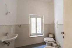 #19779 Appartamento in centro storico, attualmente ufficio con possibilità di cambio d’uso in residenziale