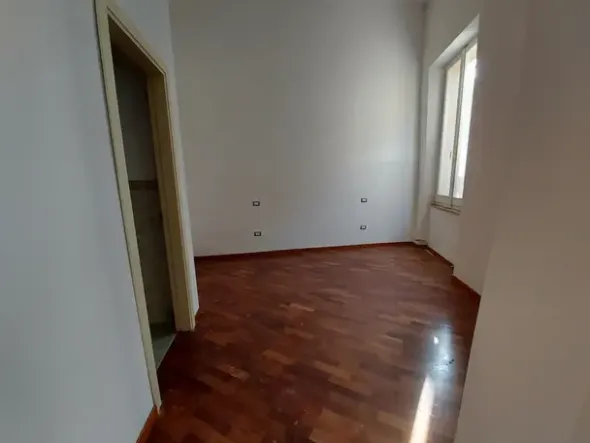 #19781 Appartamento in centro storico, attualmente ufficio con possibilità di cambio d’uso in residenziale