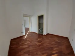 #19781 Appartamento in centro storico, attualmente ufficio con possibilità di cambio d’uso in residenziale