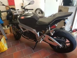 2#4868 Aprilia Tuono