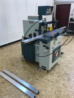 AR892 - 1197Bedanatrice masterwood