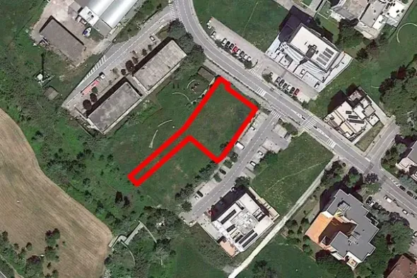 #24076 Area edificabile di 765 mq in zona residenziale
