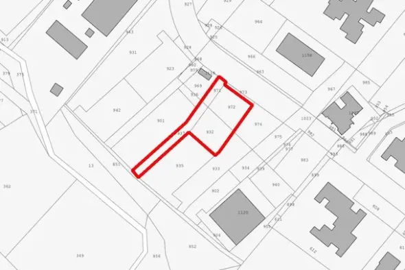#24076 Area edificabile di 765 mq in zona residenziale