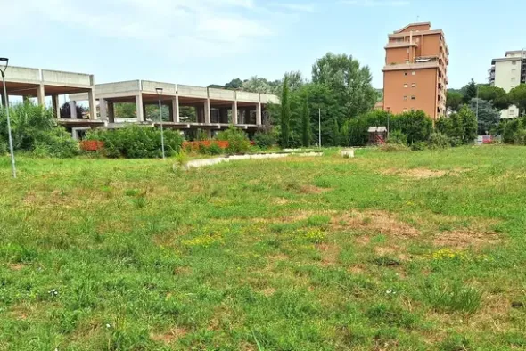 #24076 Area edificabile di 765 mq in zona residenziale