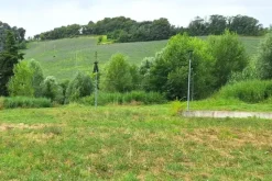 #24077 Area edificabile di 886 mq in zona residenziale