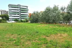 #24076 Area edificabile di 765 mq in zona residenziale