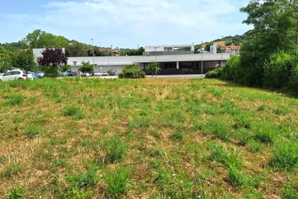 #24073 Area edificabile di 1141 mq in zona residenziale
