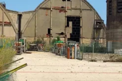 #24256 Area industriale con torre di raffreddamento