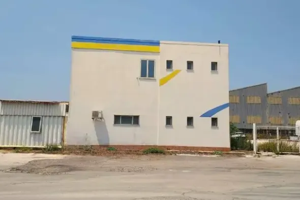 #24256 Area industriale con torre di raffreddamento