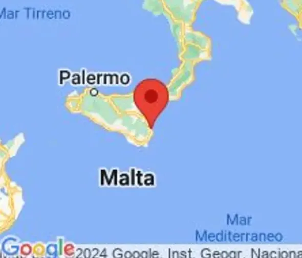 #24256 Area industriale con torre di raffreddamento