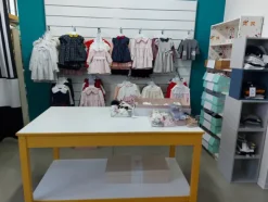 150#7915 Area negozio show room e vani accessori