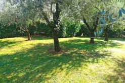 #22018 Area per giardino su sponde del Lago d’Iseo