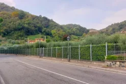 #22018 Area per giardino su sponde del Lago d’Iseo