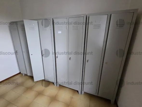4#9973 Armadietti per spogliatoio