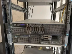 2#8257 Armadi server rack e componenti elettroniche