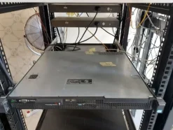 2#8257 Armadi server rack e componenti elettroniche