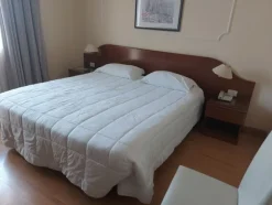 3#8402 Arredamento camere hotel