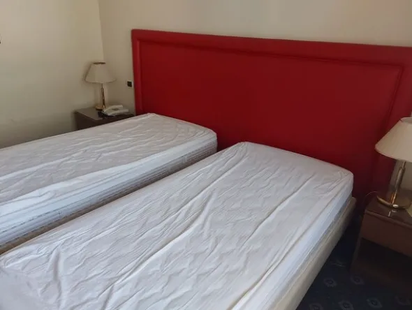 4#8402 Arredamento camere hotel