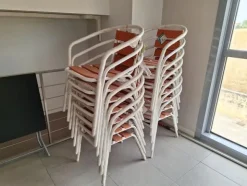 23#8760 Arredamento da ufficio