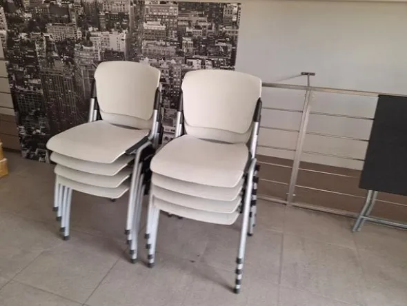 23#8760 Arredamento da ufficio