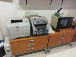 1#6487 Arredamento da ufficio e attrezzature elettroniche