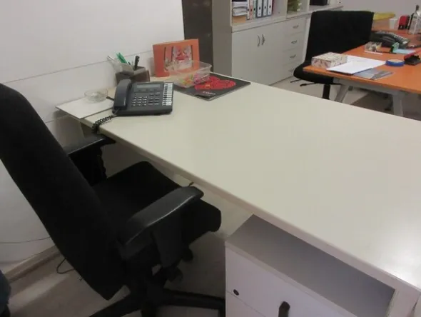 1#6487 Arredamento da ufficio e attrezzature elettroniche