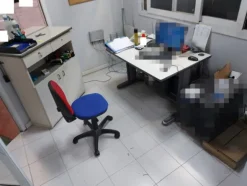 46#8179 Arredamento da ufficio e macchine elettroniche