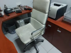 46#8179 Arredamento da ufficio e macchine elettroniche