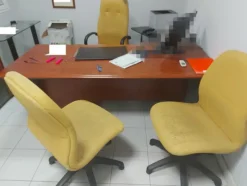 46#8179 Arredamento da ufficio e macchine elettroniche