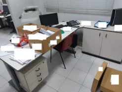 46#8179 Arredamento da ufficio e macchine elettroniche
