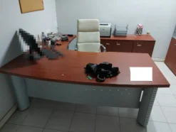 46#8179 Arredamento da ufficio e macchine elettroniche