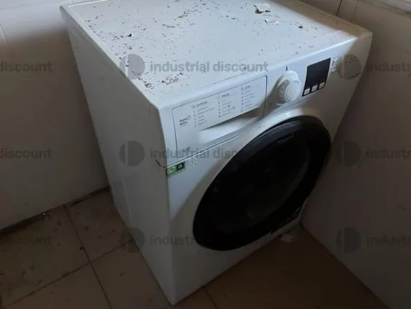 1#9057 Arredamento da ufficio e per abitazione