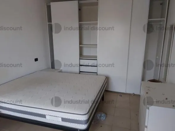 1#9057 Arredamento da ufficio e per abitazione