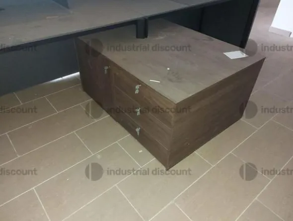 1#9057 Arredamento da ufficio e per abitazione