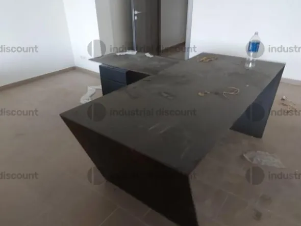 1#9057 Arredamento da ufficio e per abitazione