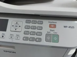 1#7967 Arredamento e attrezzatura da ufficio