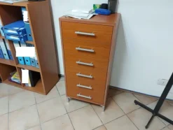 1#7967 Arredamento e attrezzatura da ufficio