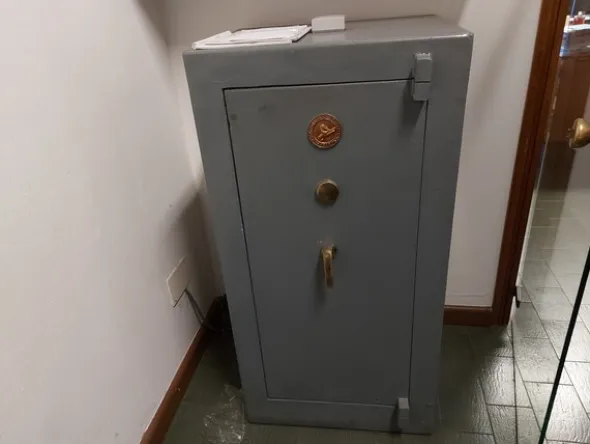 7#7555 Arredamento e attrezzature