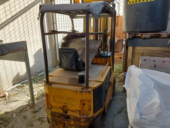 7#7555 Arredamento e attrezzature