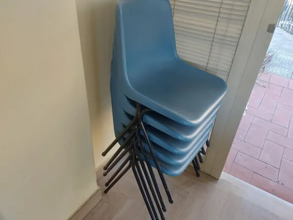 2#8402 Arredamento e attrezzature da bar di albergo