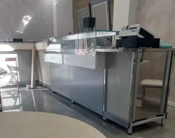 Arredamento e attrezzature per bar