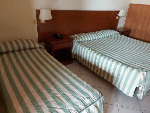 1#8644 Arredamento e beni per struttura turistico alberghiera