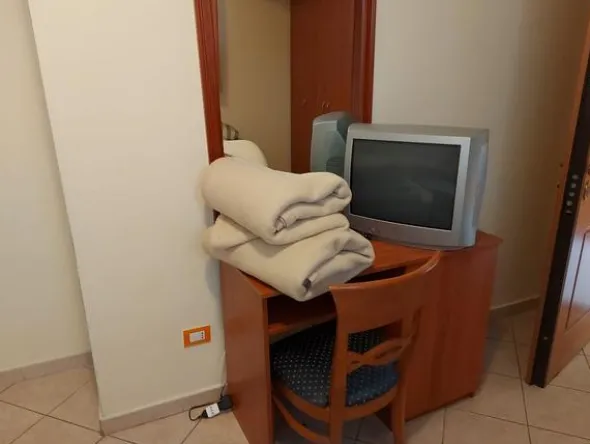 1#8644 Arredamento e beni per struttura turistico alberghiera