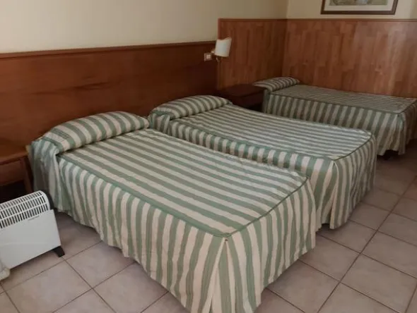 1#8644 Arredamento e beni per struttura turistico alberghiera