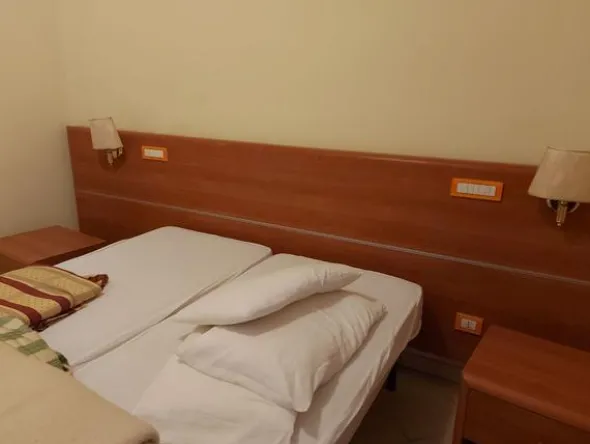 1#8644 Arredamento e beni per struttura turistico alberghiera